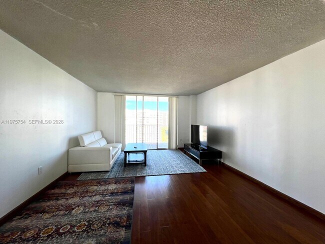 Foto del edificio - 2801 NE 183rd St