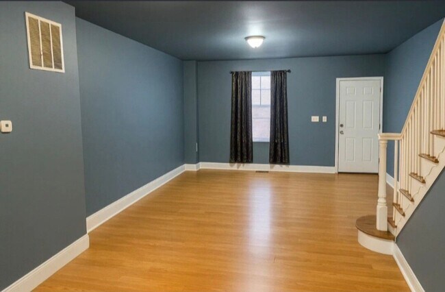 Foto del edificio - 3 Bedroom Home in Point Breeze