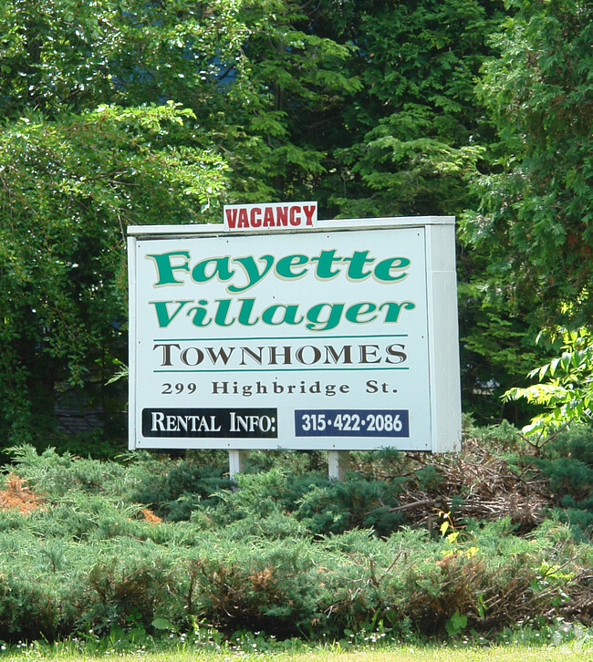 Foto del edificio - Fayette Villager Townhomes