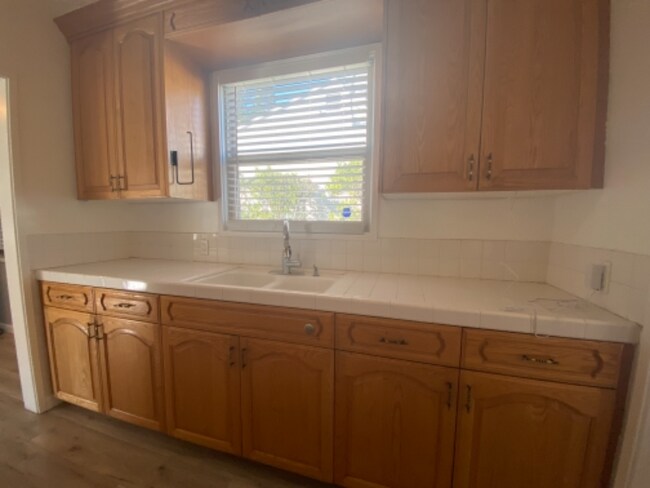 Building Photo - 6112 Carpenter Ave
