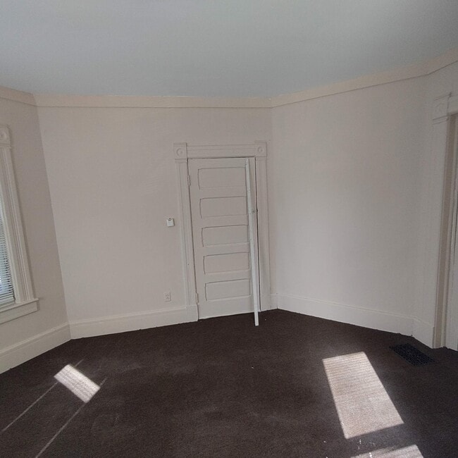 Building Photo - 39 Wendell Pl