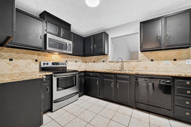 Building Photo - 7414 Breccia Dr