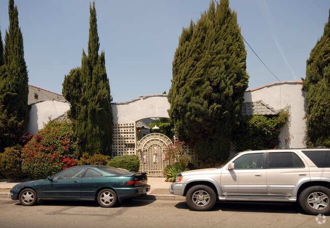 Foto del edificio - 343 N Benton Way