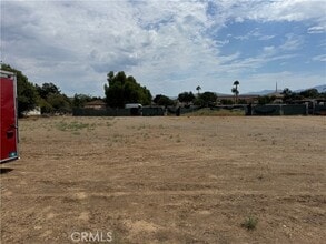 Building Photo - 5995 La Sierra Ave