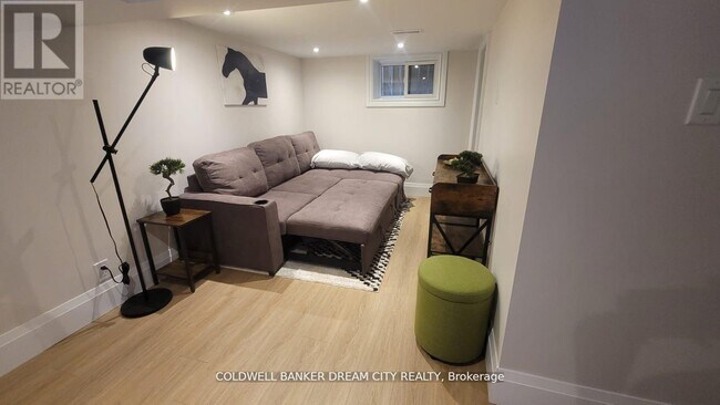 Photo du bâtiment - 464 Maybank Ave