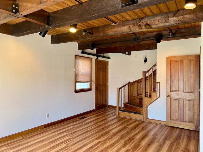 Foto del edificio - 84 Wharf St