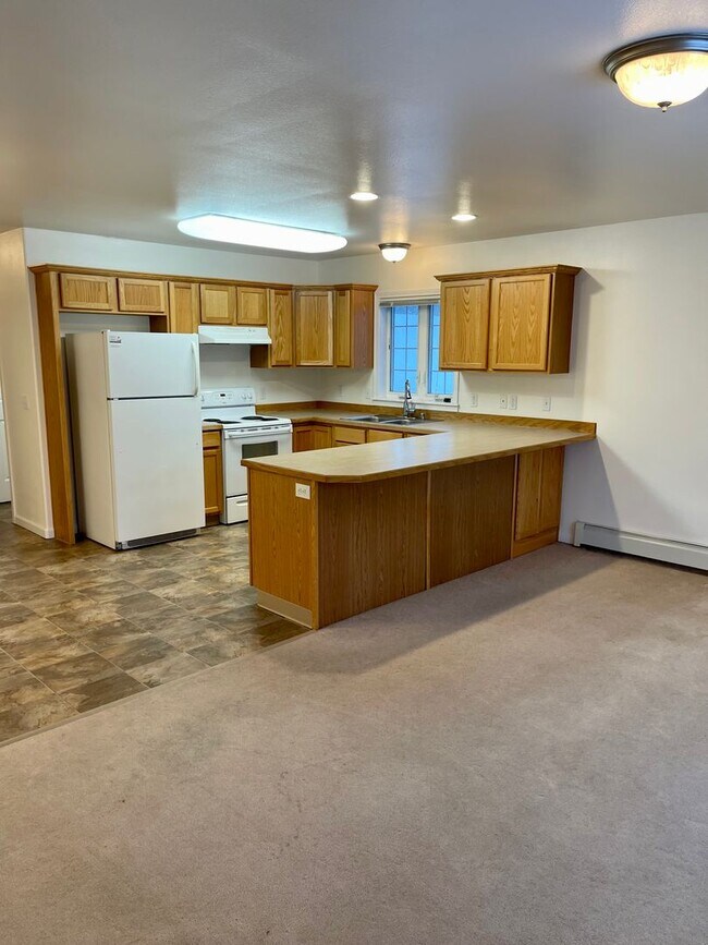 Foto del edificio - 2 Bedroom/1 Bath w/Heated Garage & Washer/...