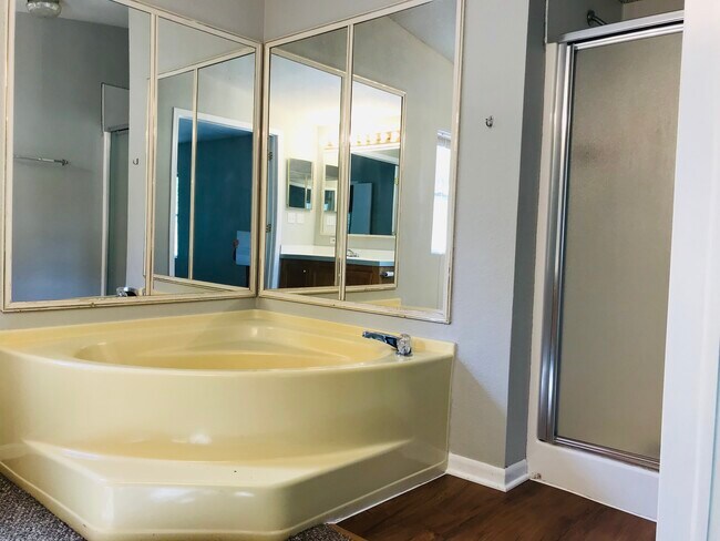 Foto del edificio - 4230 S Orchard Ln