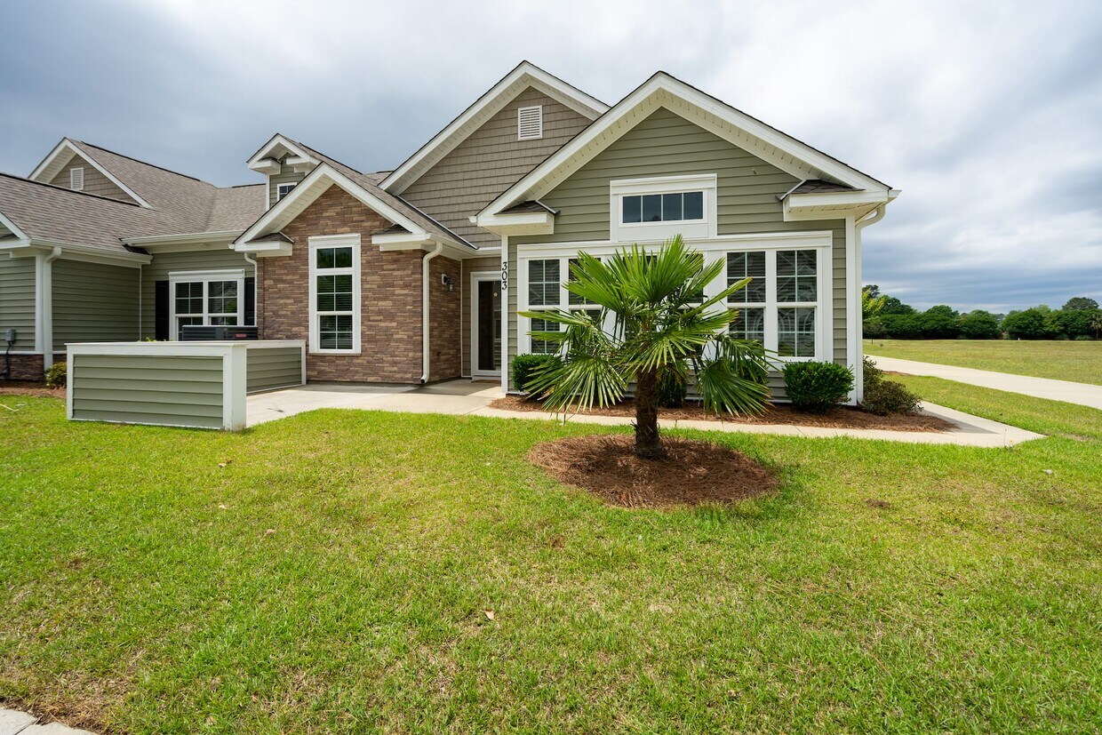 1 Stonewall Cir, Longs, SC 29568 Townhouse for Rent in Longs, SC