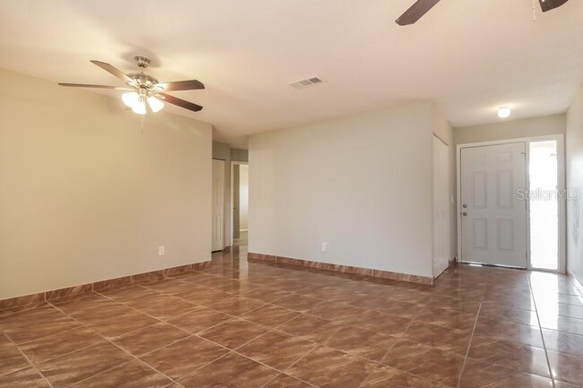 Foto del edificio - 709 California Woods Cir