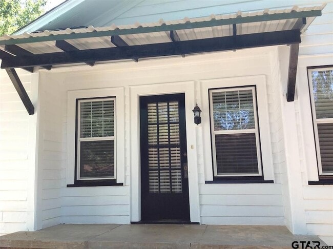 Building Photo - 624 Nacogdoches St