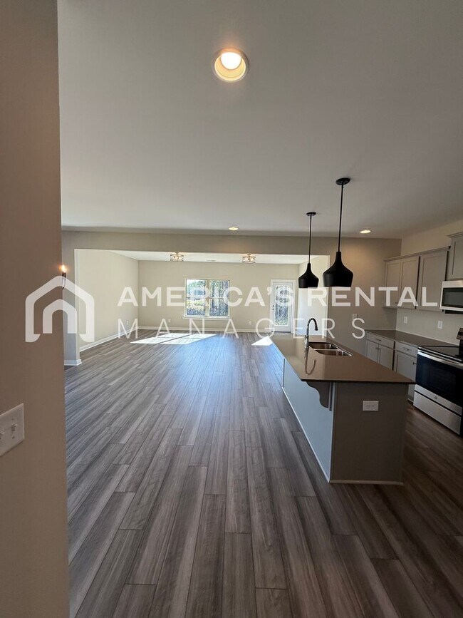 Foto del edificio - Home for rent in Riverside!!!!
