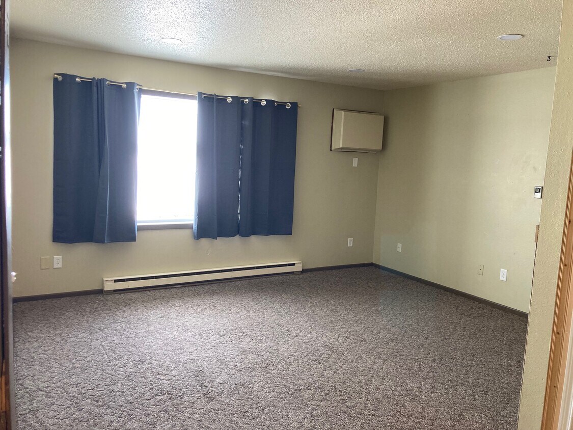 107 Maple St Unit 202, Park River, ND 58270 Apartments in Park River