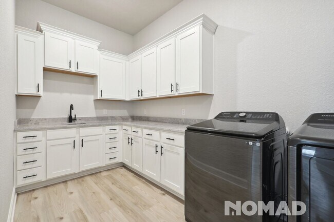Building Photo - 3 Bedroom Single Family Home in Manor