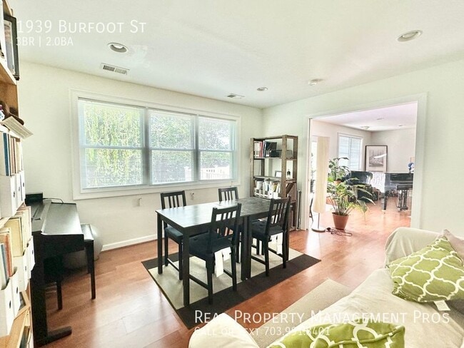 Building Photo - 1939 Burfoot St