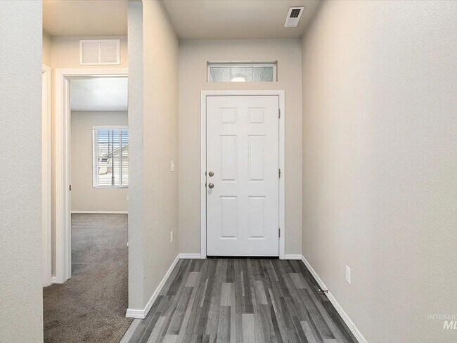 Building Photo - 11887 W Box Canyon St