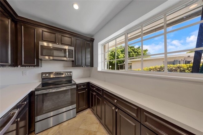 Photo - 1700 N Treasure Dr House