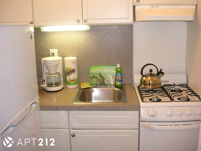 Foto del edificio - 333 E 54th St