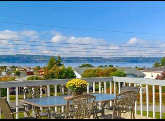 Building Photo - 37986 Hood Canal Dr NE