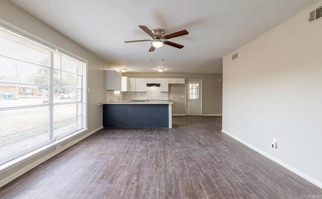 Foto del edificio - 303 Carpenter Dr