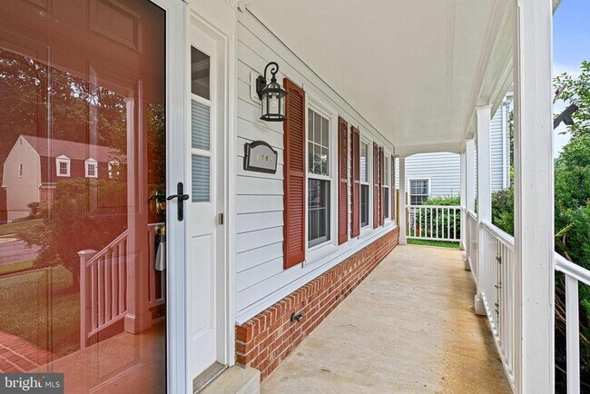 Foto del edificio - 9760 Hatmark Ct