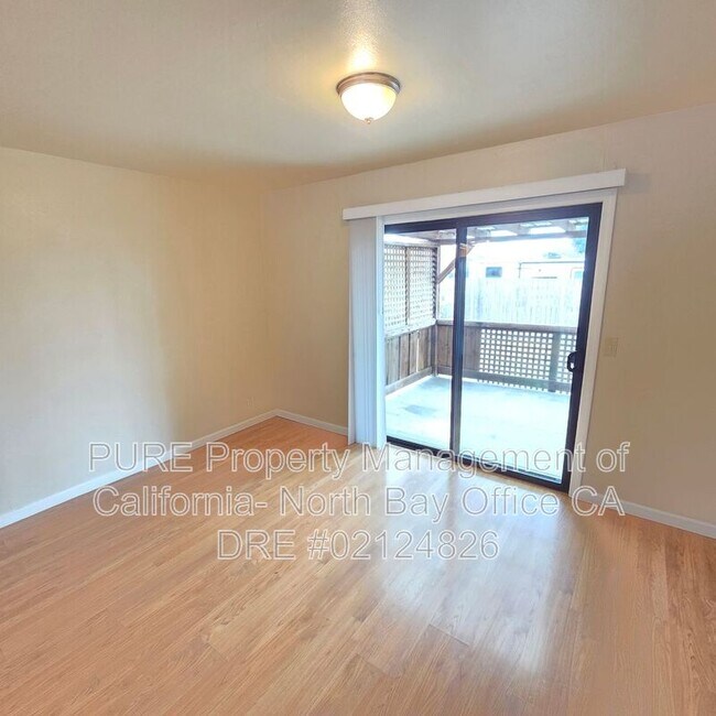 Building Photo - 1316 S McDowell Blvd