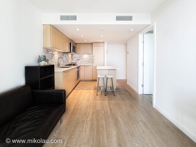 Photo du bâtiment - 8189 Cambie St.