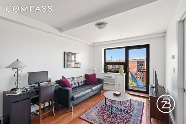 Foto del edificio - 456 W 167th St