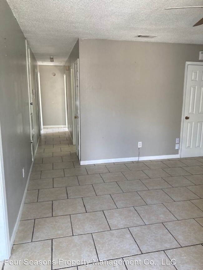 Foto del edificio - 3 br, 1.5 bath House - 2700 E. Angela Circle