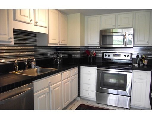 Foto del edificio - 1731 Beacon St