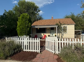 Building Photo - 311 Opal St