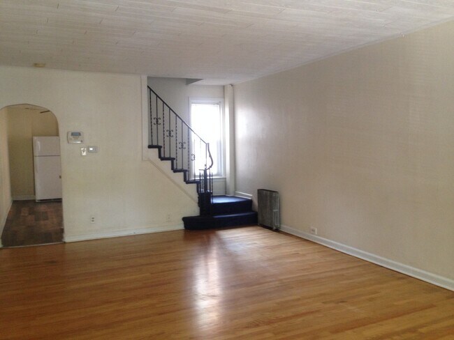 Foto del edificio - Great Home! 4 Bedroom House with Spacious Living Area! Full Basement for Storage! W/D Hook-ups! Y...