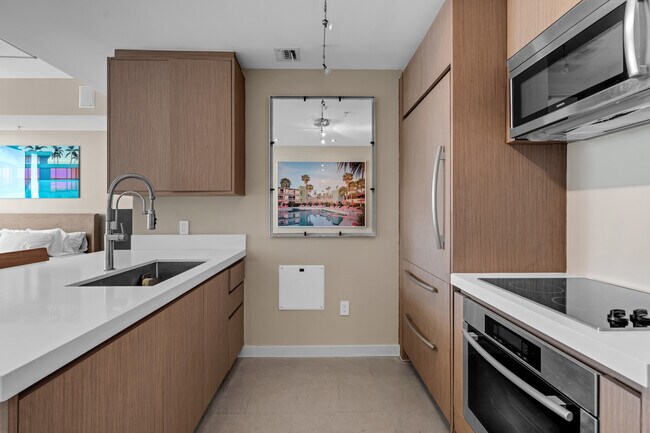 Building Photo - 50 South Pointe Dr