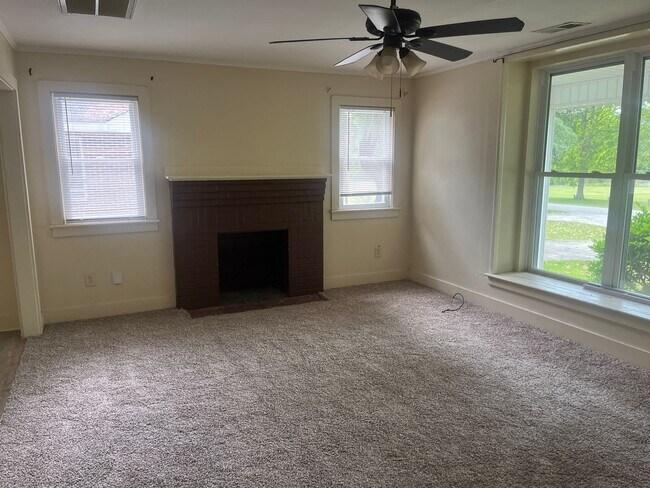 Foto del edificio - 2 Bed, 1 Bath House