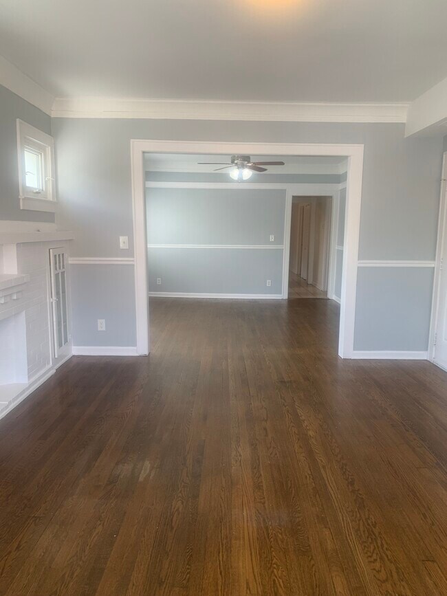 Foto del edificio - 8258 S Langley Ave