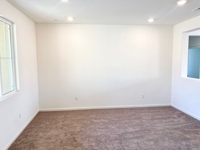 Foto del edificio - Spacious 4-Bed, 2-Bath Single-Level Home Near Boris Elementary