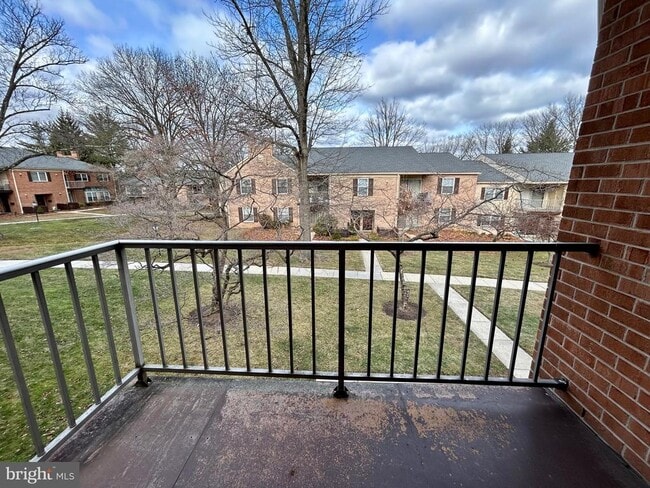 Building Photo - 1027 N Valley Forge Rd