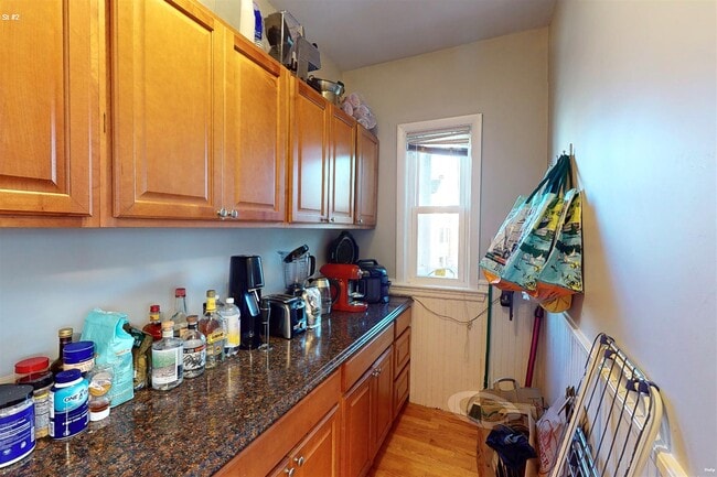 Building Photo - 23 Tufts St