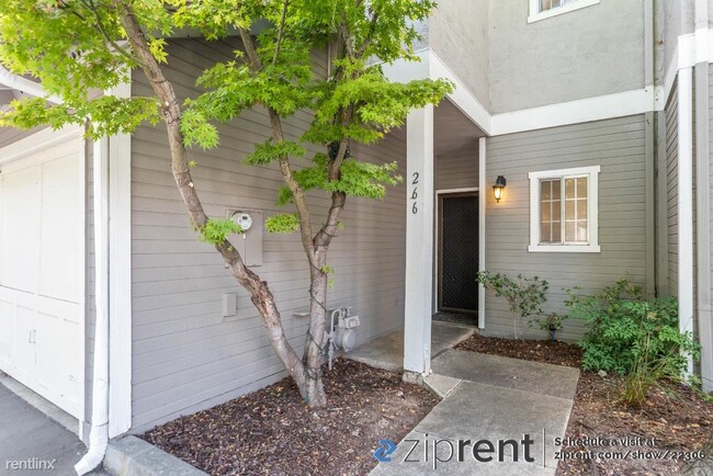 Foto del edificio - 2 br, 2.5 bath Townhome - 266 Birch Creek ...