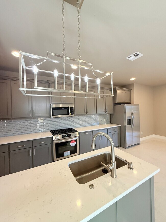 Building Photo - 520 Nabi Dr