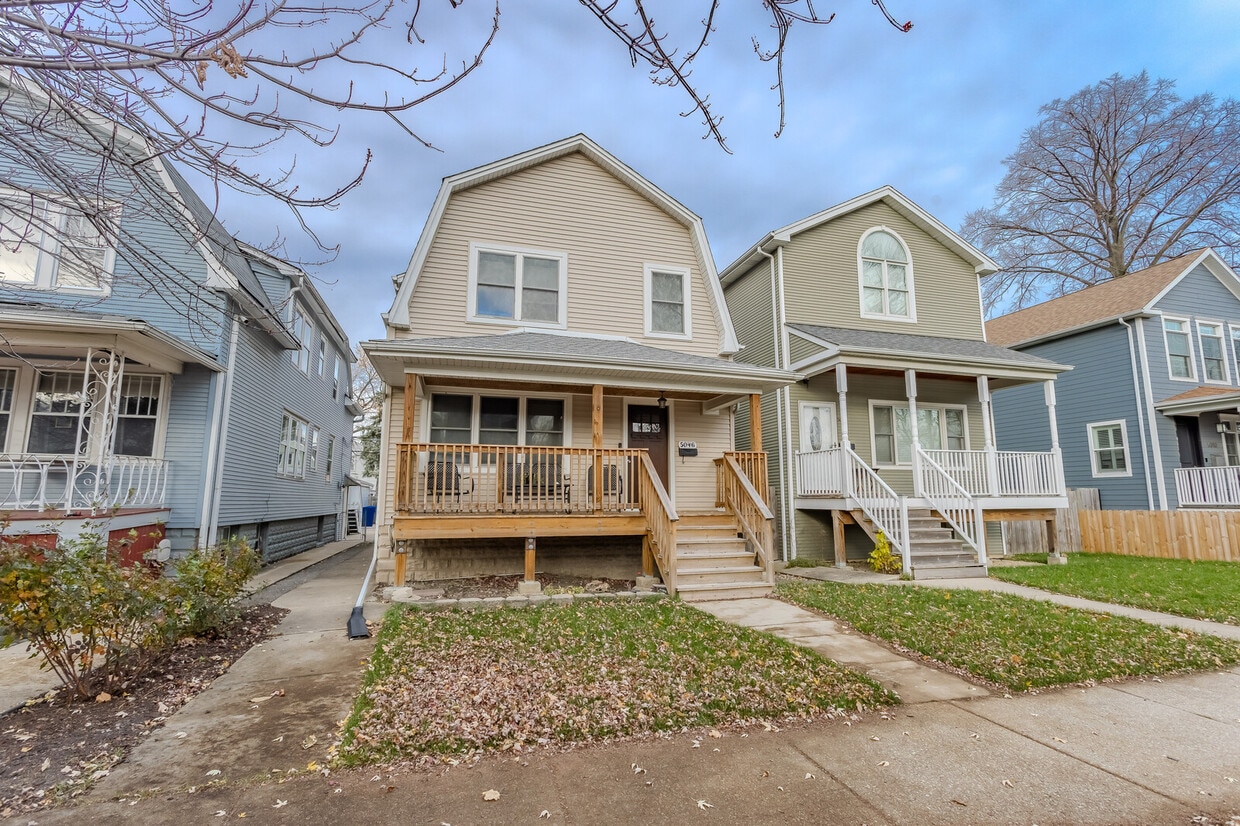 5046 W Carmen Ave, Chicago, IL 60630 House Rental in Chicago, IL