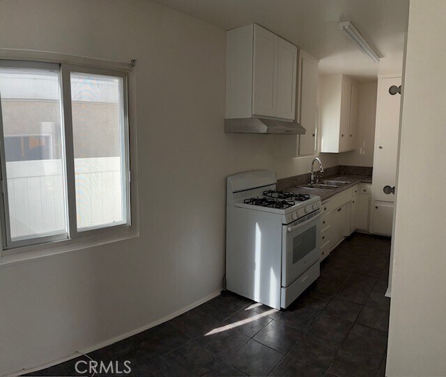 Foto del edificio - 640 W Imperial Ave