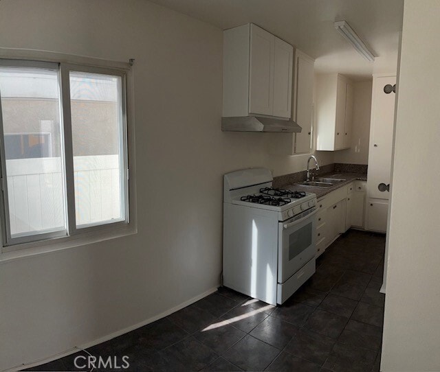 Building Photo - 640 W Imperial Ave