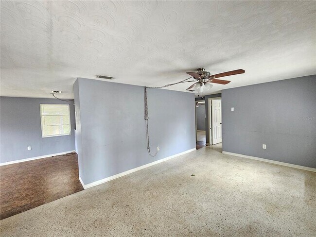 Foto del edificio - 1702 Aqua Ln