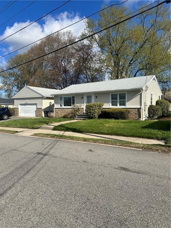 Foto del edificio - 151 Chestnut Hill Ave