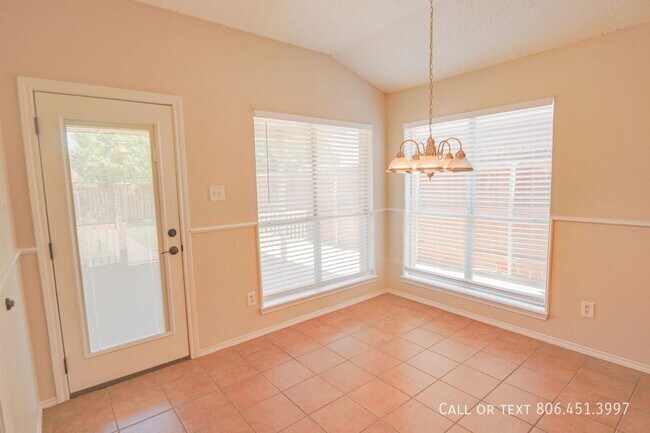 Foto del edificio - 508 N Inverness Ave