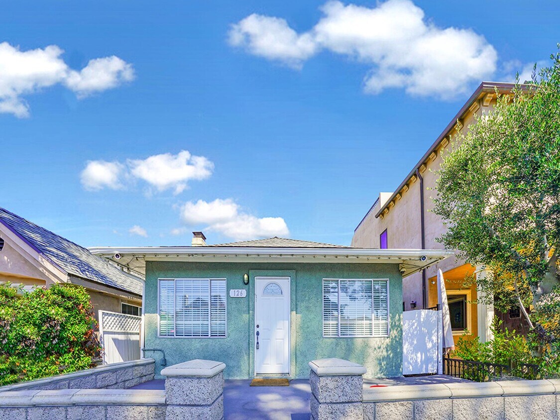 Primary Photo - 126 E. Balboa Blvd.