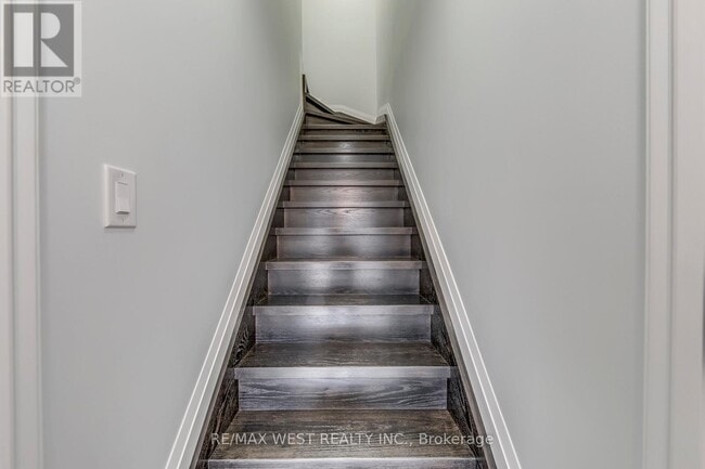 Building Photo - 1190 Ossington Ave