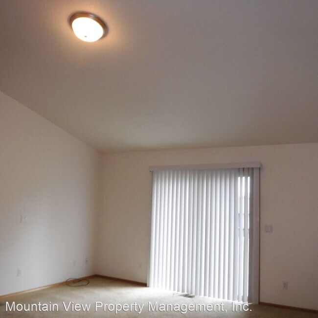 Building Photo - 3 br, 2 bath House - 20591 Conifer Avenue