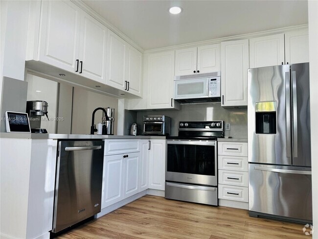 Building Photo - 20903 Leeward Ct